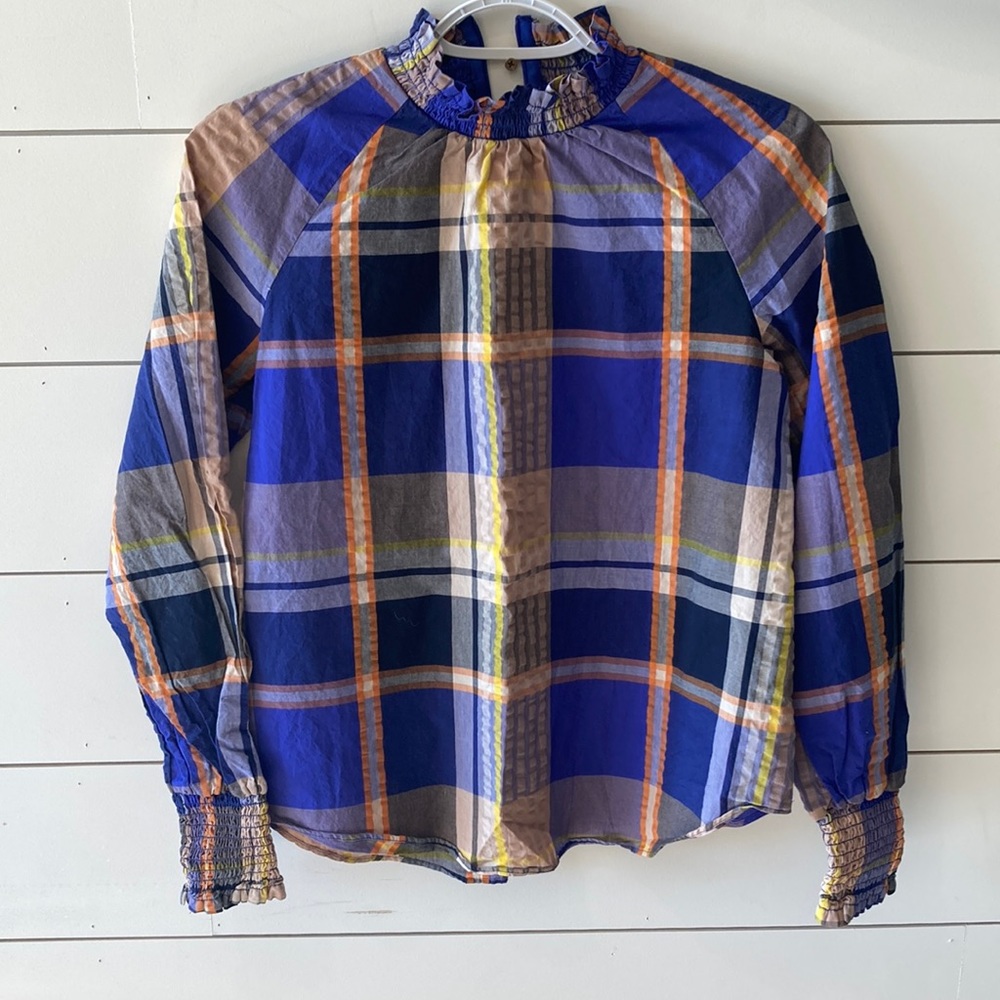 ANN TAYLOR. Plaid long sleeve shirt.